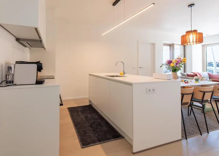 Serendipity - New 2 With Free Parking * Oostende